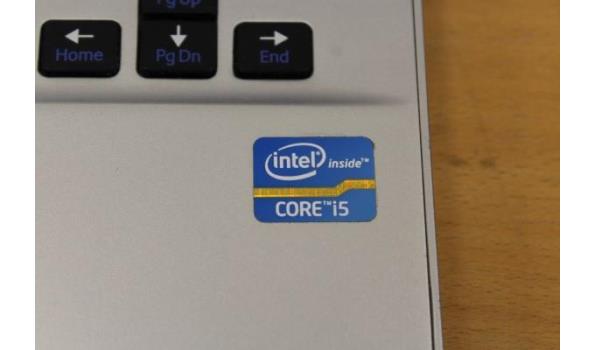 laptop SONY, Vaio, Intel Core i5, 120 Gb SSD, zonder lader, paswoord niet gekend, licht beschadigd, werking niet gekend